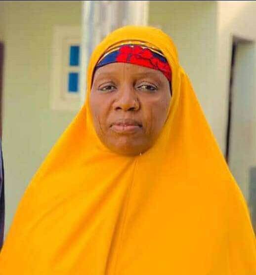 اسماء أدريس الصومالية المخفية منذ تسعة أشهر بعد أن حاولت العودة لبلدها وأبنائها