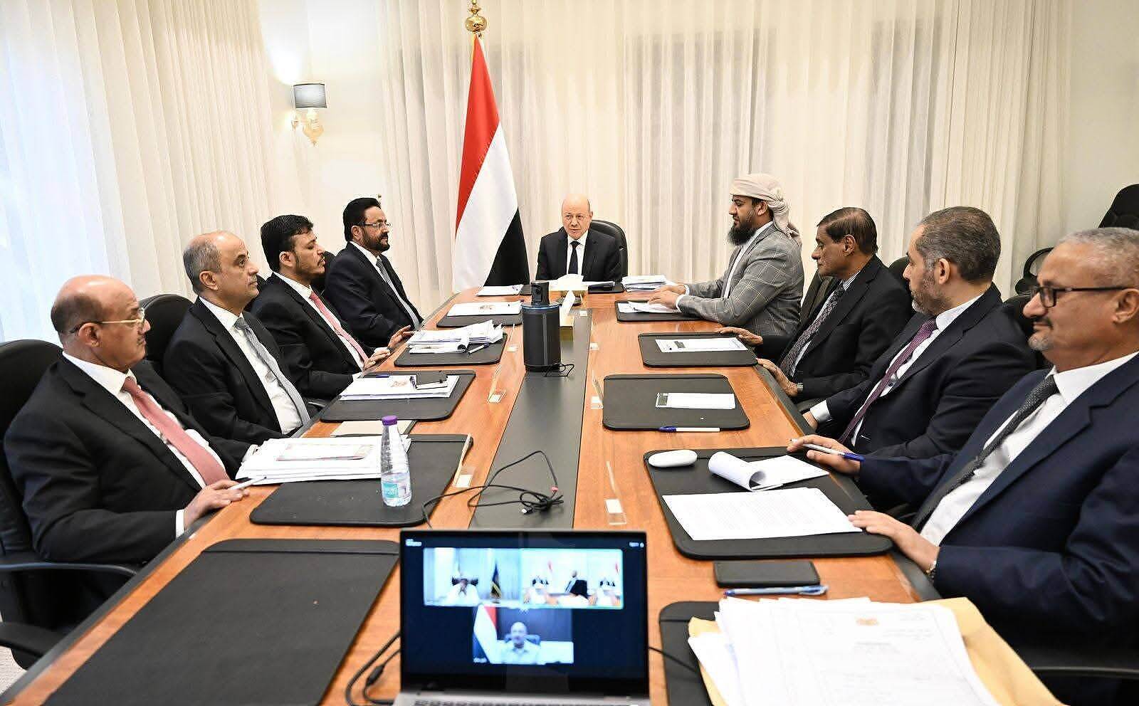 المجلس الرئاسي يقر خطوات لتعزيز الانضباط المالي ودعم أداء الحكومة والبنك المركزي