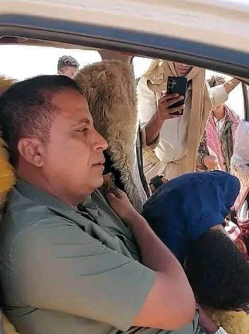 نجاة قائد عسكري ومقتل مرافقه في هجوم مسلح شرق مأرب