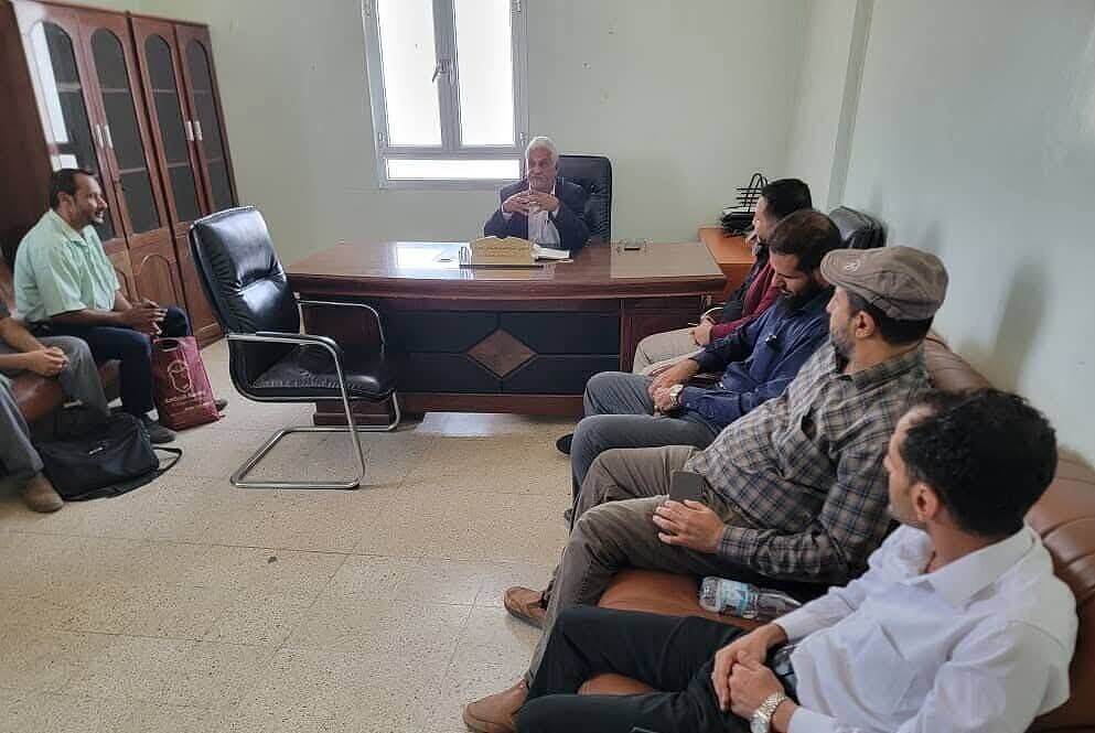 رئيس نيابة لحج يناقش مع أعضاء نيابة تبن واقع العمل القضائي وسرعة إنجاز الملفات المتأخرة