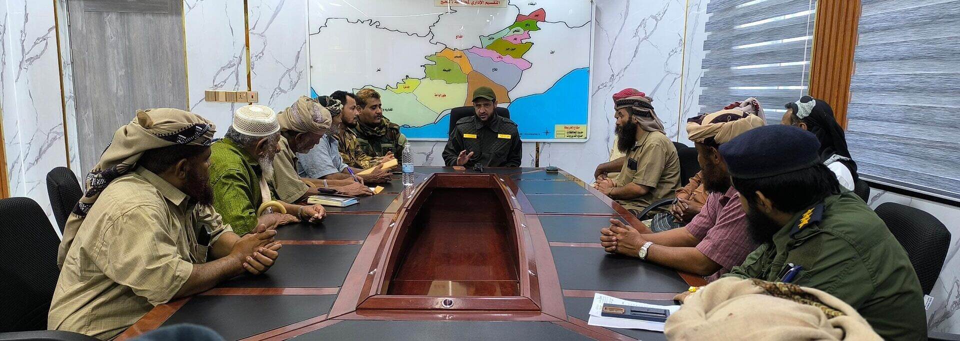 مدير أمن لحج يتفق مع مشايخ العند على تشكيل لجنة لتقصي الحقائق بعد الاشتباكات الأخيرة على الاراضي