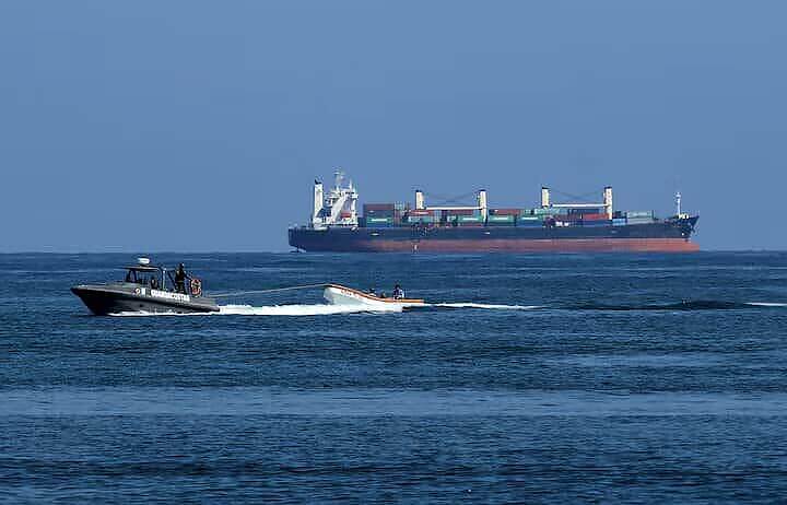 كيف يمكن للجيش الفنزويلي الرد على هجوم أمريكي؟