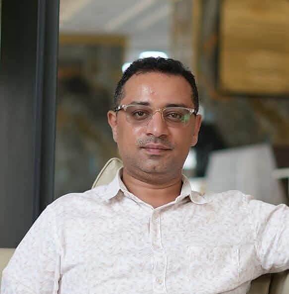 نقابة الصحفيين تؤكد أن قوات المقاومة الوطنية في المخا تواصل احتجاز الصحفي النزيلي