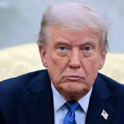 ترامب: سنحصل على «الغبار النووي الإيراني» بلا مقابل