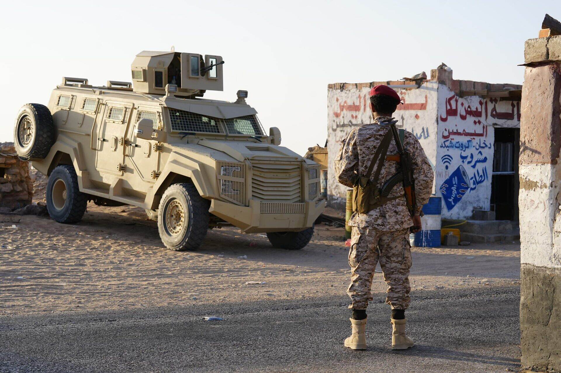 قوات درع الوطن تنفذ انتشارًا أمنيًا في حضرموت لتأمين الخطوط الدولية والمنشآت الأمنية الحيوية