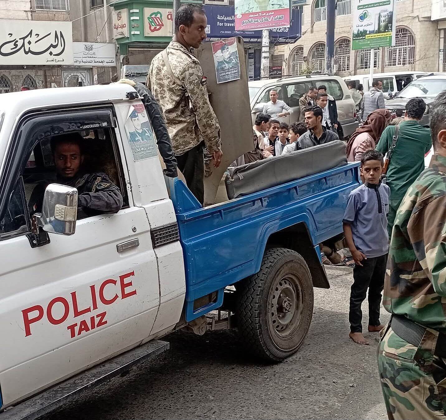 أمن تعز يؤكد ضبط عدد من المتورطين في تفجير العبوة الناسفة بشارع جمال