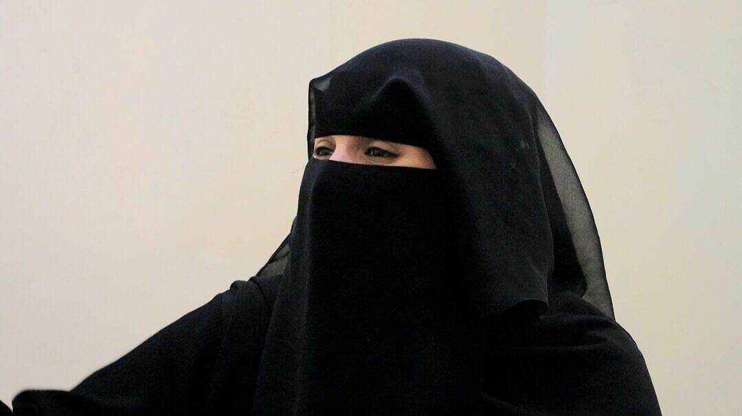 نسيم محفوظ تعافر الظروف وتلاحق حلم المحاماة