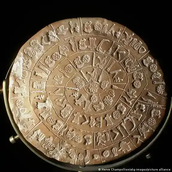 ألغاز بلا حلول .. سبع لغات لم يتمكن أحد من فك رموزها