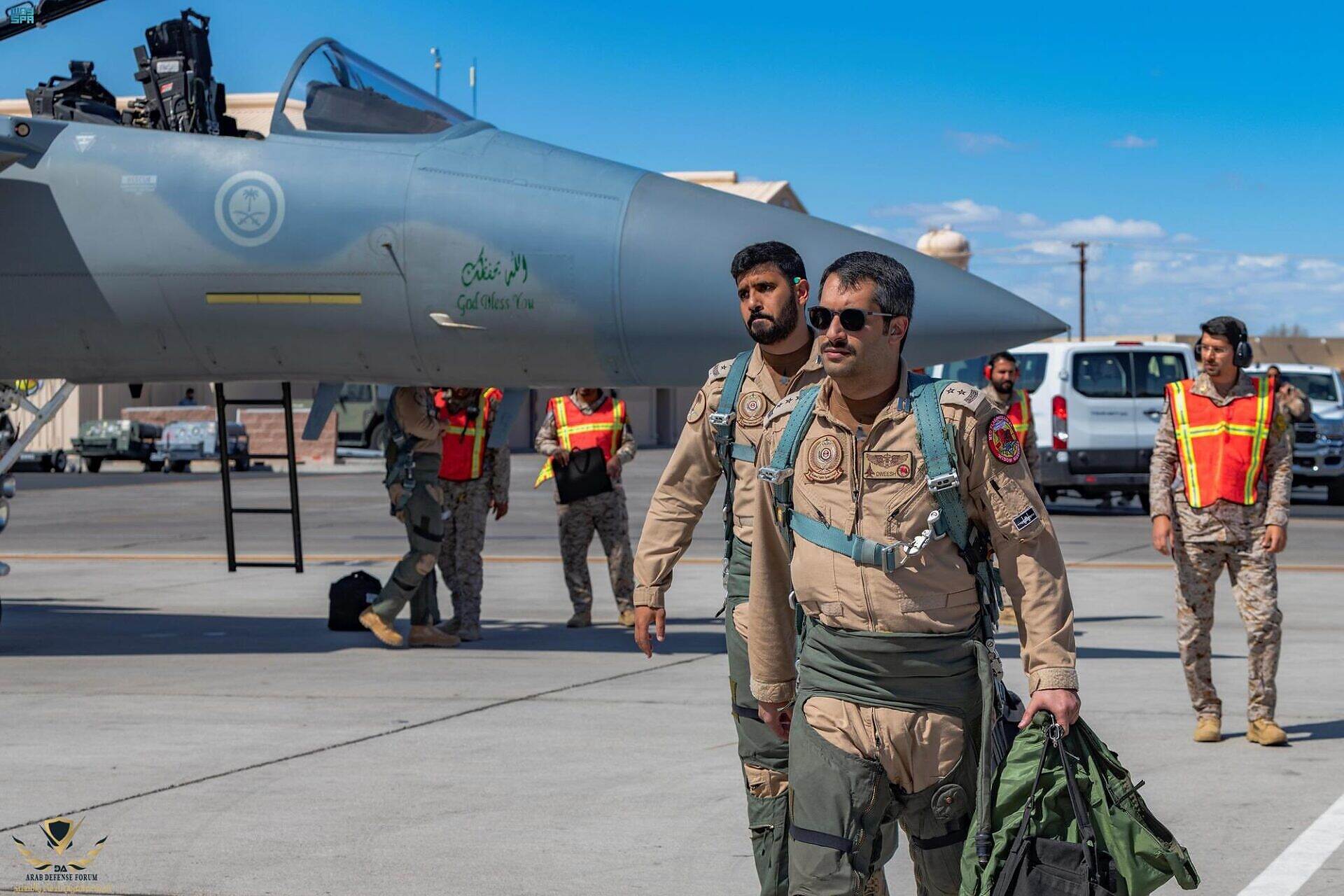 مقاتلات التحالف تشن 15 غارة على الضالع عقب نقل كميات كبيرة من الأسلحة من عدن