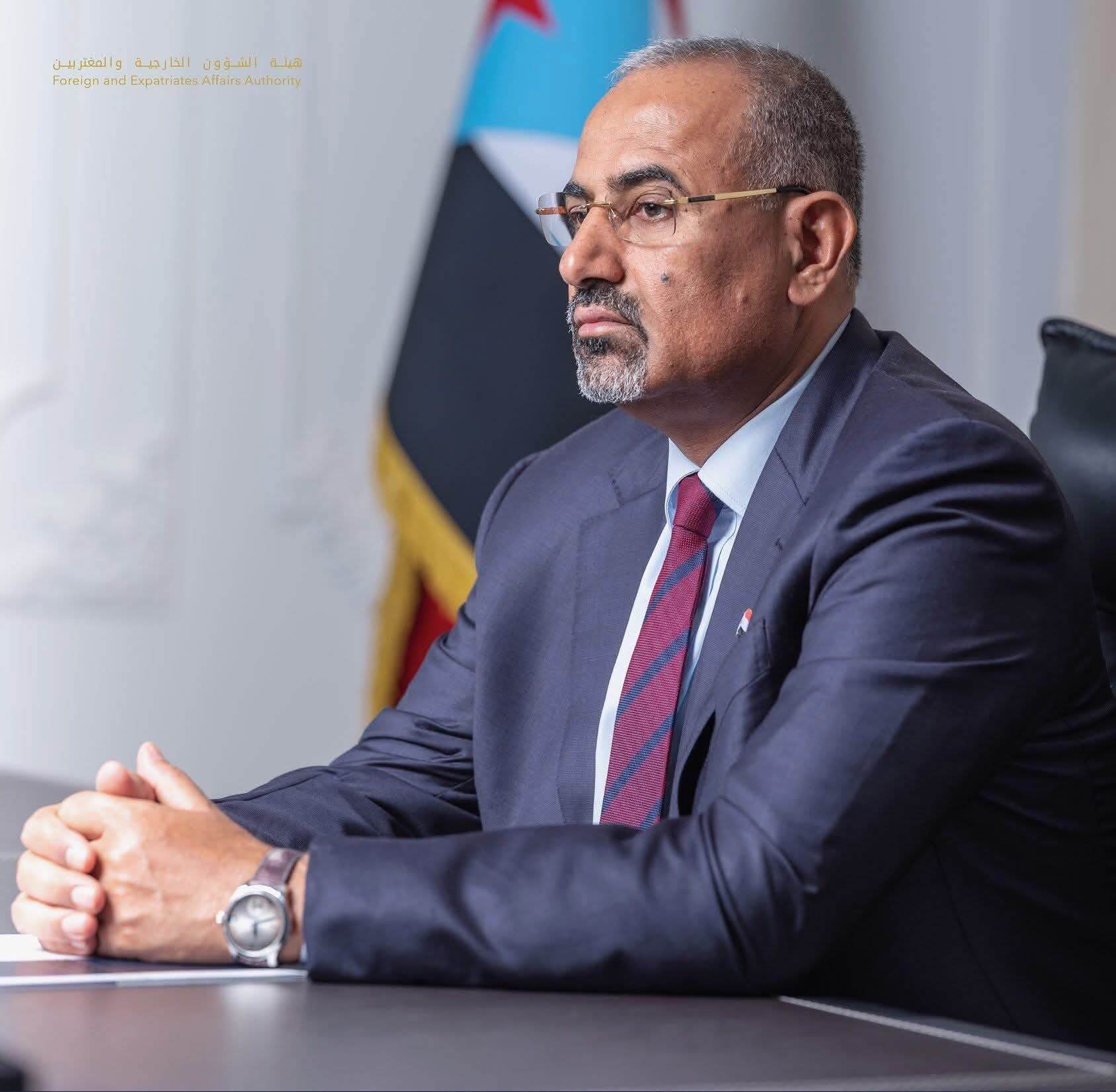 النائب العام يشكل لجنة تحقيق للنظر في تجاوزات رئيس المجلس الانتقالي عيدروس الزبيدي