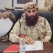 الرئيس العليمي يصدر قرارًا بتعيين حمدي شكري قائدًا للمنطقة العسكرية الرابعة.