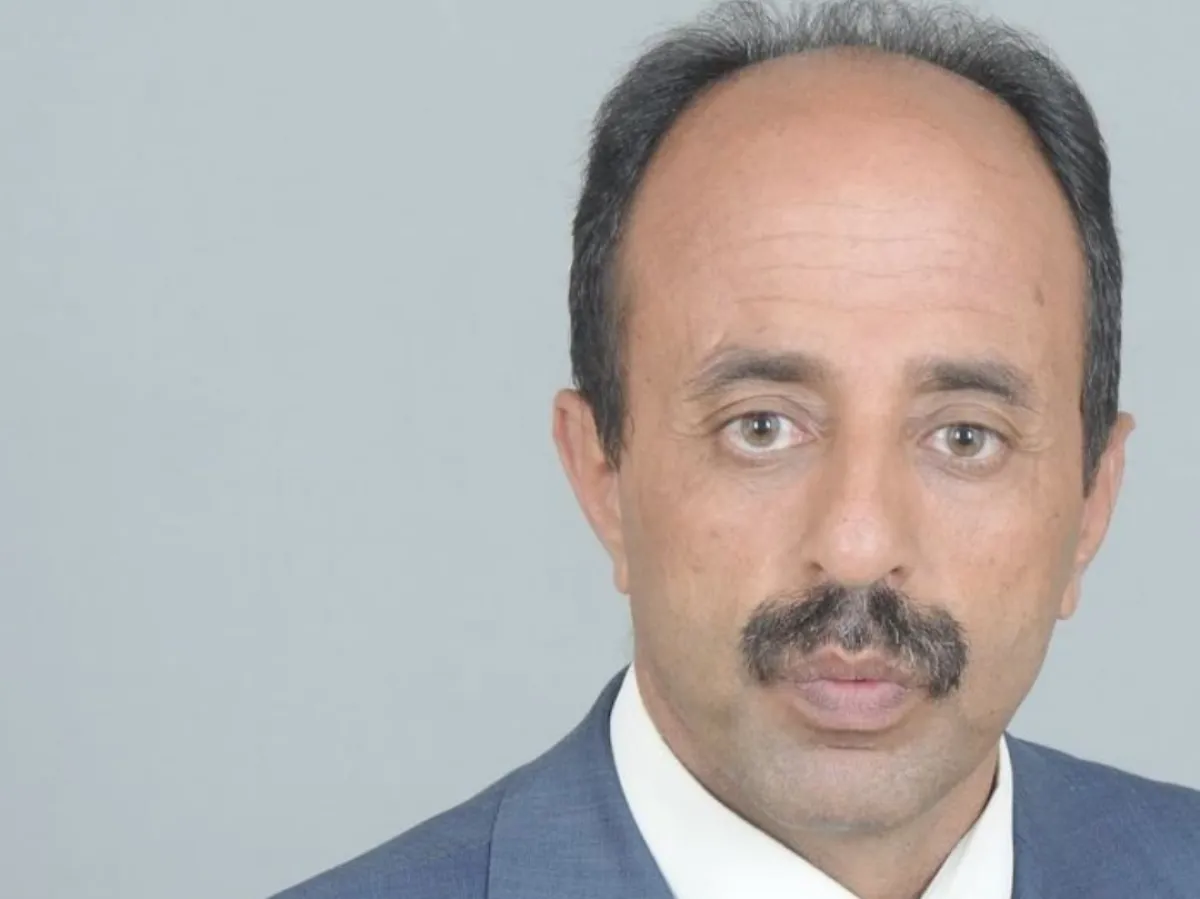 الصحفي حسن الوريث يؤكد تعرضه لضغوط ومضايقات بسبب انتقاده فساد جماعة الحوثيين