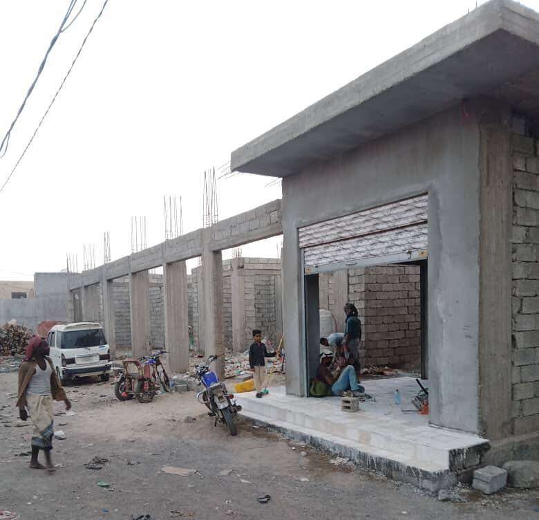 وضاح دبوان.. مواطن يُسجن بتوجيه من رئيس استئناف لحج لمنعه من العمل في أرضيته