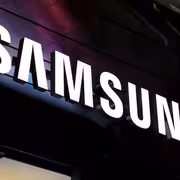 سامسونج تطلق هاتف جالاكسي إس26 وترفع الأسعار في الأسواق الرئيسية