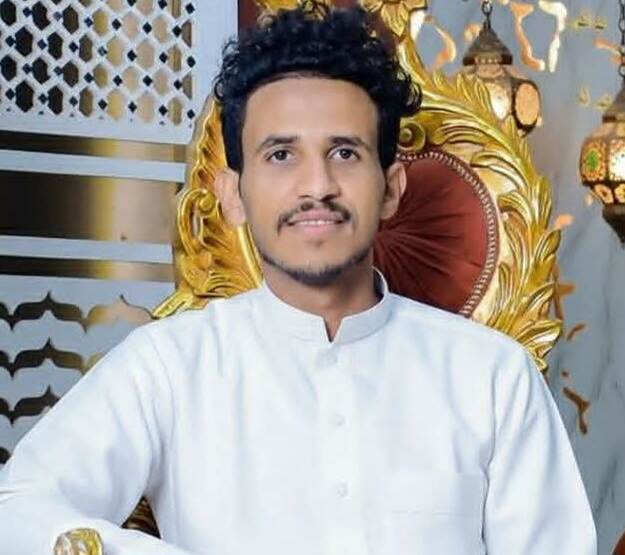 بعد كشفه انهيار مبنى أثري في يريم.. الحوثيون يواصلون إخفاء المصوّر ياسر حسن