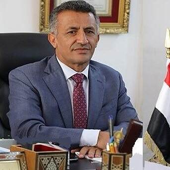 دبلوماسي وسياسي يمني يتهم الحوثيين بسياسات ساهمت في تجويع اليمنيين وإفقارهم