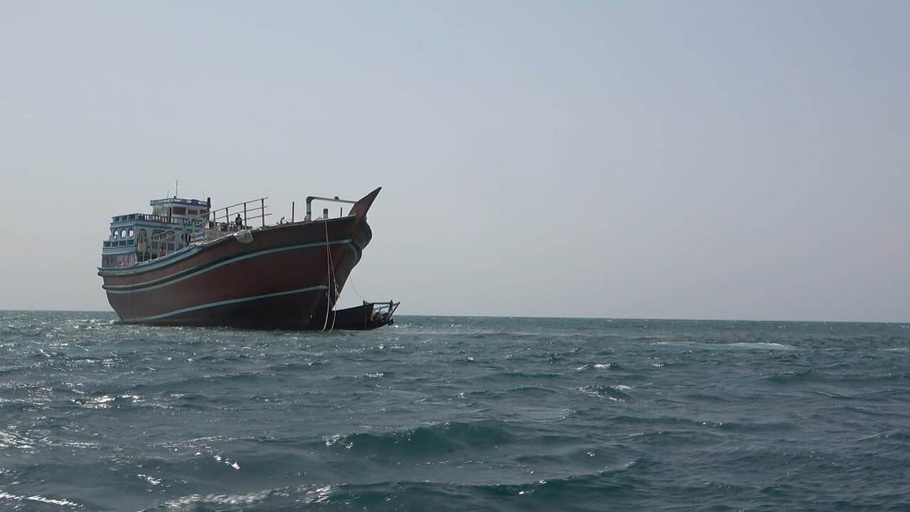 حملة أمنية لقوات العمالقة تضبط سفينة قادمة من إيران قبالة سواحل المضاربة