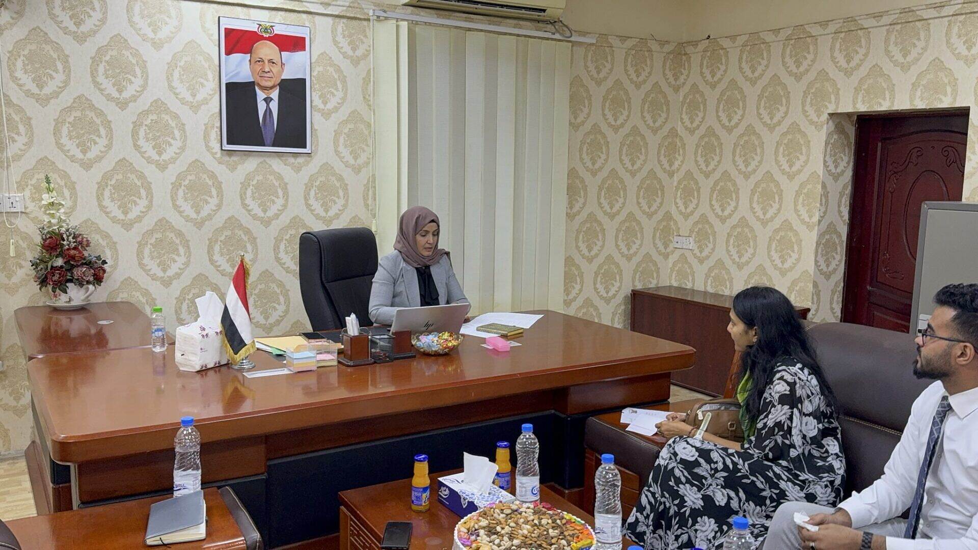 وزيرة الشؤون القانونية تلتقي بفريق الخبراء التابع لمجلس الأمن الدولي.