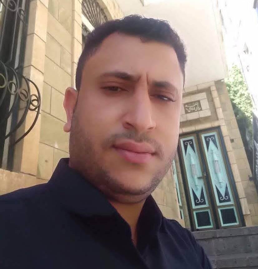 مقتل الصحفي والناشط صامد القاضي على يد مسلحين في محافظة تعز