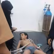 طفل آخر يلقى حتفه في تعز جراء السيول التي اجتاحت المدينة