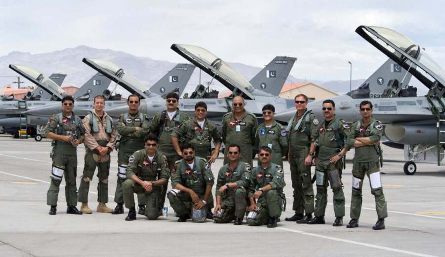 وزارة الدفاع السعودية تؤكد وصول قوة عسكرية باكستانية تضم طائرات مقاتلة
