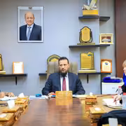 السلطة المحلية بعدن وأطباء بلا حدود يتفقان على توسيع التعاون في القطاع الصحي