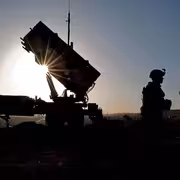 الجيش الأمريكي ينشر تقنية دفاع جوي متقدمة في السعودية