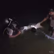 فرق الدفاع المدني في مأرب تنتشل جثتي رجلين وامرأة وانقاذ أخرى من سد مأرب