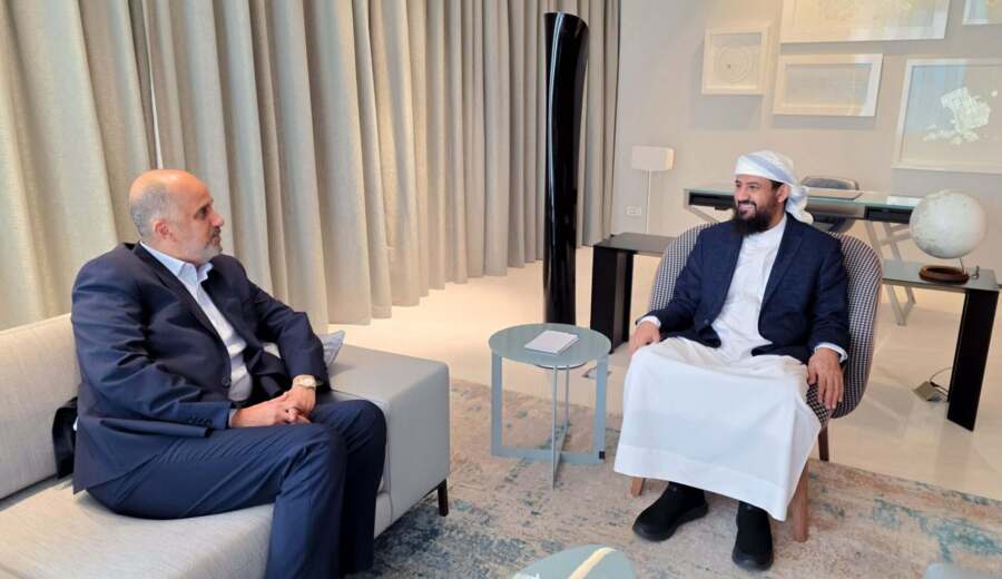 المحرّمي ووزير المالية يبحثان ضبط الإنفاق وتعزيز الإصلاحات المالية