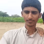 غموض يحيط بمصير الشاب قائد صالح الشوينع منذ عام وسبعة أشهر بعد اختفائه في عدن