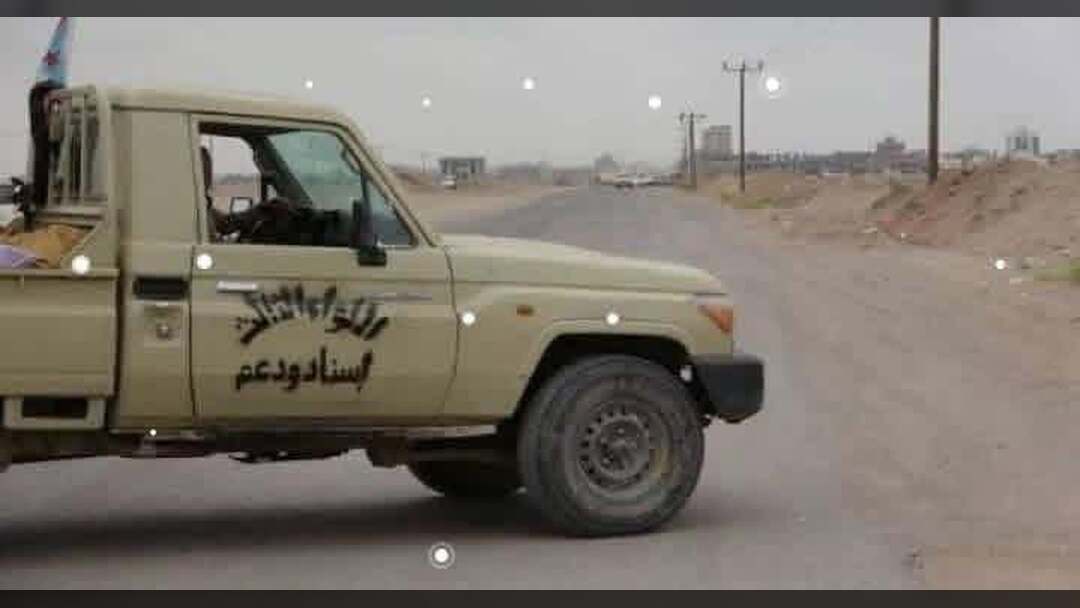 مقتل جندي وإصابة آخر في هجوم نفذه عنصر من تنظيم القاعدة في محافظة أبين