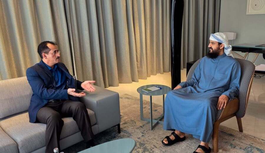 المحرمي يبحث مع وزير الدفاع مستجدات الأوضاع العسكرية وتوحيد القوات