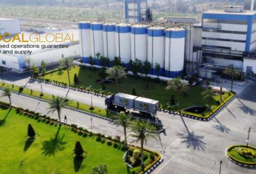 موظفون يمنيون في شركات هائل سعيد يشكون التمييز في الرواتب وسوء المعاملة مقارنة بالأجانب