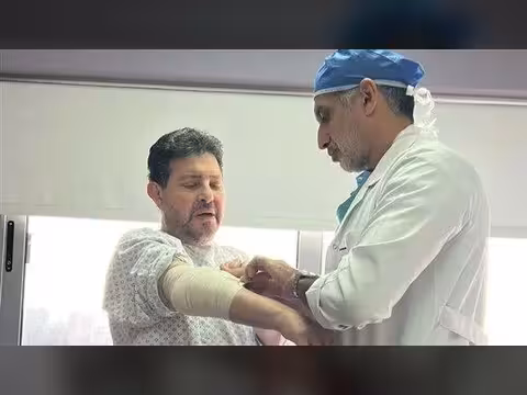 رحيل الفنان هاني شاكر بعد أزمة صحية معقدة بدأت بنزيف حاد في القولون