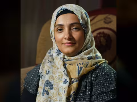 الناشطة هدى الصراري تؤكد أن التستر على الجناة يشجع على استمرار الاغتيالات