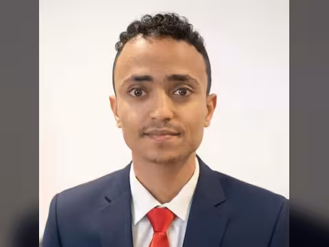 اليمن بين تحديات الانتقال السياسي وإعادة بناء الدولة: