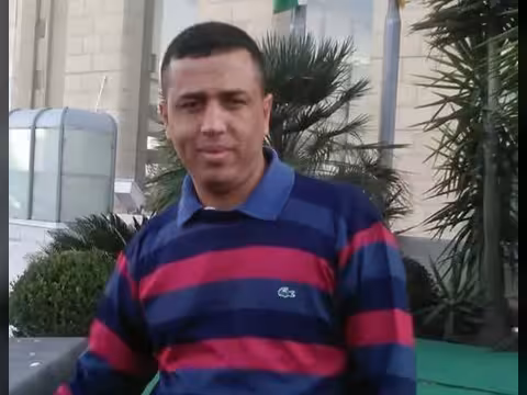 مات وسام  بتفريطنا به وبالأحلام.