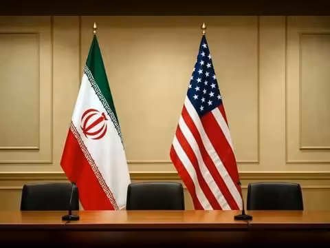 الولايات المتحدة وإيران تقتربان من اتفاق مؤقت لاحتواء التصعيد ووقف الحرب