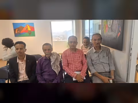 البيسمنت الثقافية بتعز تحتفي بكتاب "أصوات من الماضي"