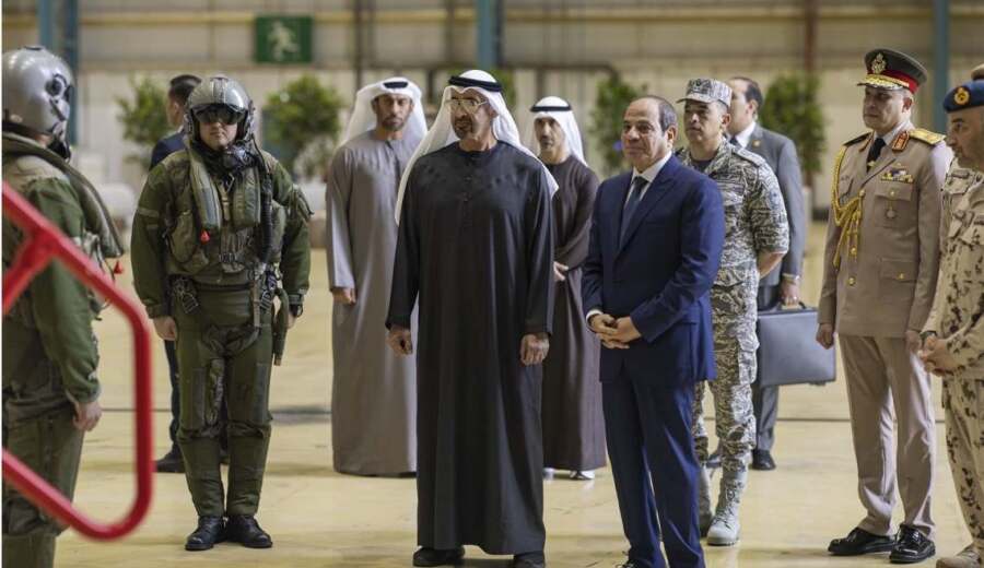 الإمارات تعلن لأول مرة تمركز مقاتلات مصرية على أراضيها منذ اندلاع الحرب مع إيران