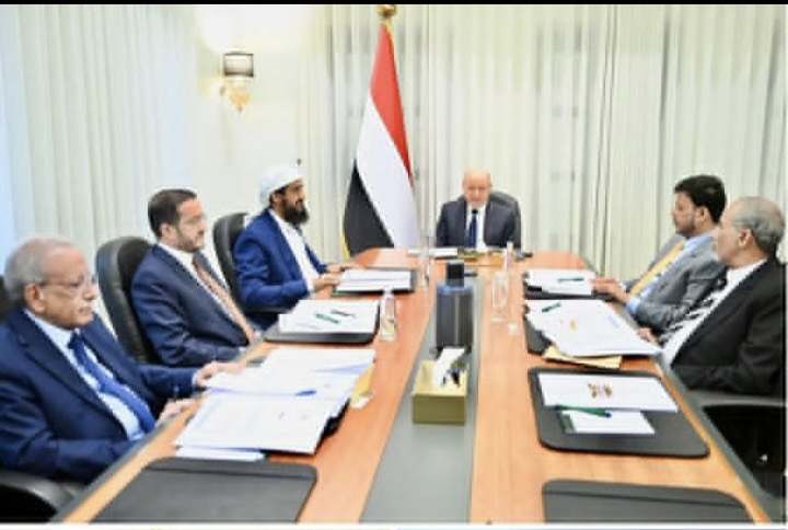 المجلس الرئاسي الوزراء يتناول الإجراءات الحكومية لتعزيز الأداء المؤسسي