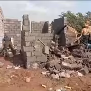 ‏وحدة حماية الأراضي تنفذ حملة إزالة اعتداءات على أراضي الدولة في دار سعد بعدن