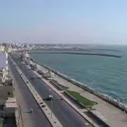 قيادات حوثية تستولي على أراضي واسعة في حرم مطار الحديدة