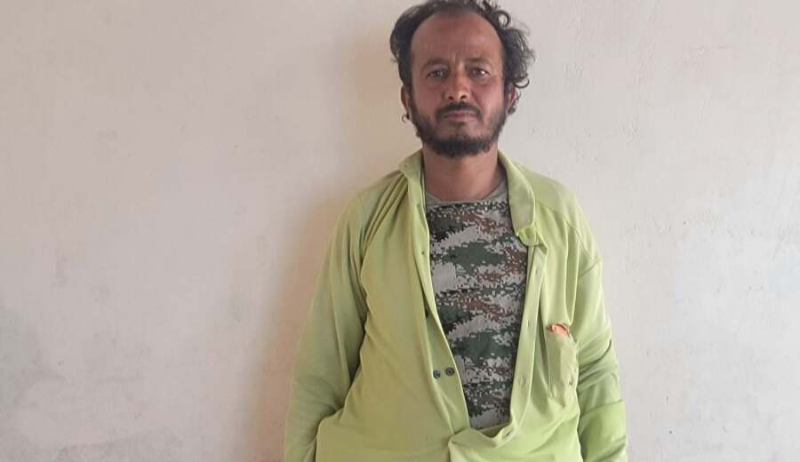 عمار سيف مساعد في الداخلية تعرض مرتبه للسطو منذ سنوات من متنفذين