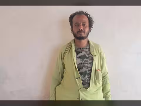 عمار سيف مساعد في الداخلية تعرض مرتبه للسطو منذ سنوات من متنفذين