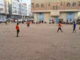 سكان حي في المنصورة بعدن يطالبون بوقف البسط على متنفس أبناء عماير الجيش