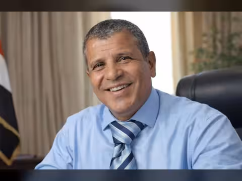 الدكتور الخلي:" السلطة تمارس استنزافاً لقدرة اليمنيين بدلاً من إدارة الأزمة الاقتصادية"