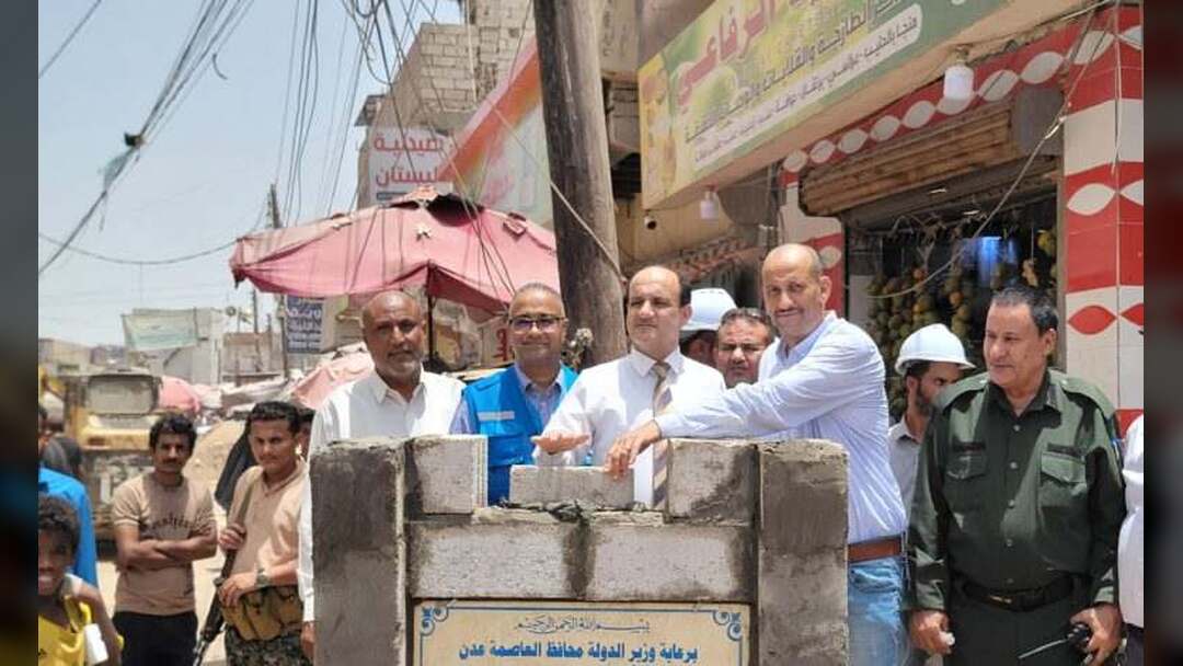 تدشين مشروع لتأهيل شبكة الصرف الصحي وتصريف مياه الأمطار في البساتين بتمويل أممي