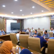 المكتب التنفيذي في عدن يدعو الحكومة لتحمل مسؤولياتها ويقترح حلولًا عاجلة لأزمة الكهرباء