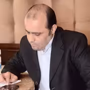 ذكر الله الذبابَ في كتابه… فأين آيةُ الإمامة والولاية؟